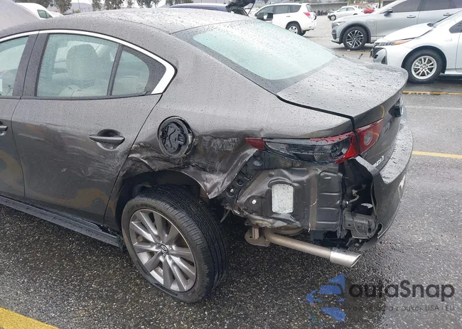 3MZBPACLXMM252743: 43757717