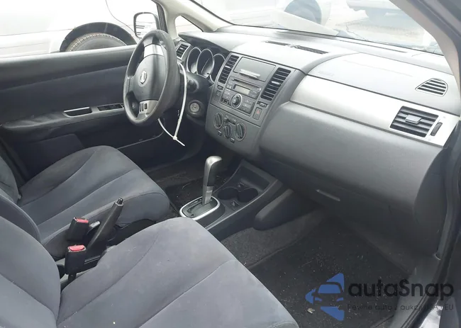 3N1BC11E59L445949: 43759178