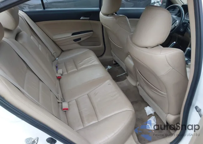 1HGCP2F68CA227310: 43759237