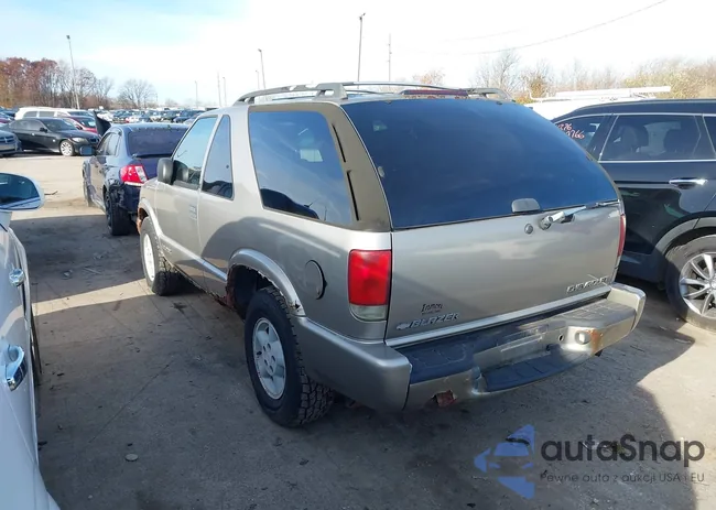 1GNCT18W0XK221929: 43759372