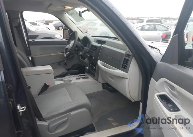 1J8GP28K18W240932: 43759580