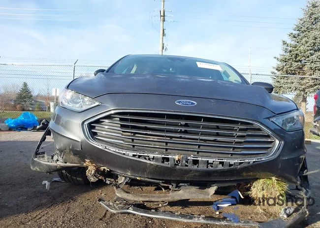 3FA6P0HD9LR146856: 43758611