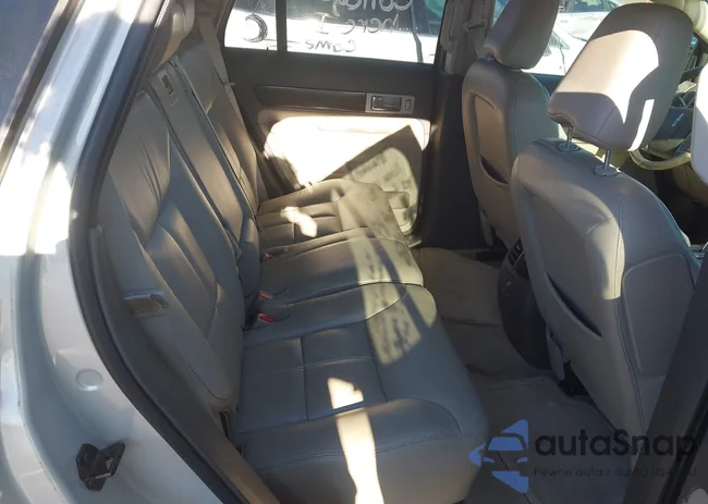 2LMDU68C17BJ34936: 43758660