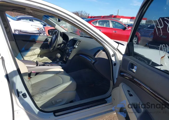 JN1CV6AR8CM681197: 43758841