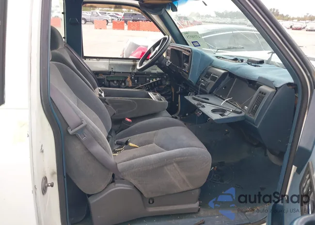 2GCEC19H1R1101562: 43758975