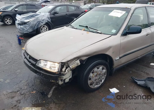 1HGCD5631TA021522: 43760040