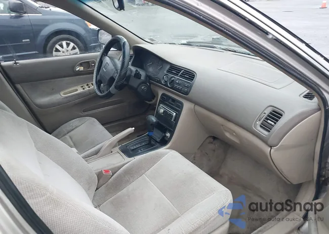 1HGCD5631TA021522: 43760040