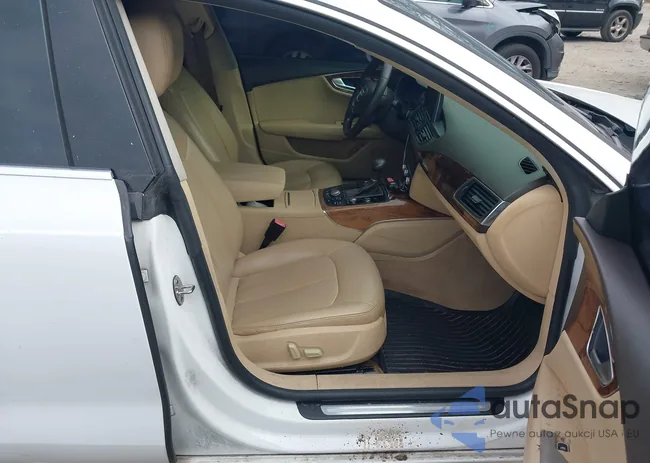 WAUSGAFC2CN005359: 43760140