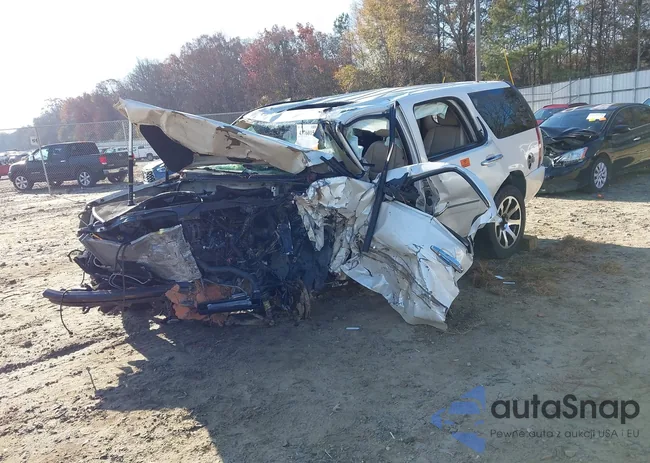 1GKS2EEF1BR107932: 43760153