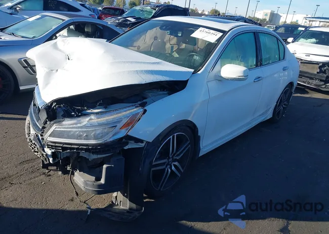 1HGCR3F93HA008059: 43760391