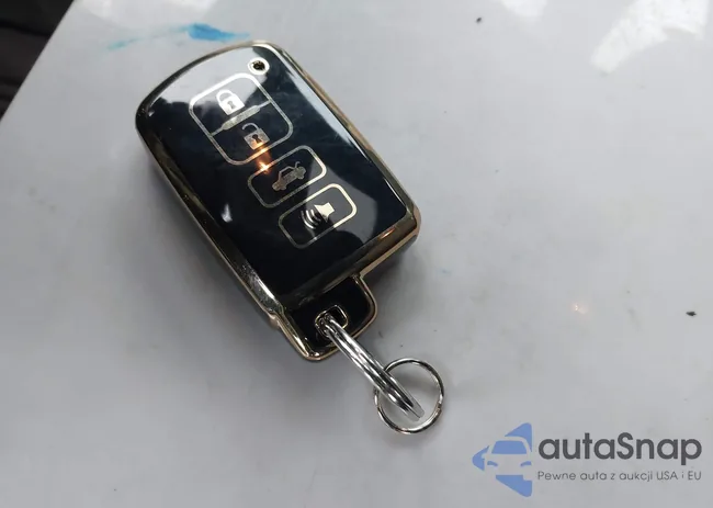 2T1BURHE2HC805842: 43760499