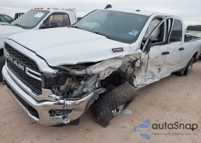 3C6UR5HJ7PG602831: 43760559