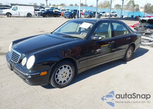 WDBJF65JX1B358704: 43760601