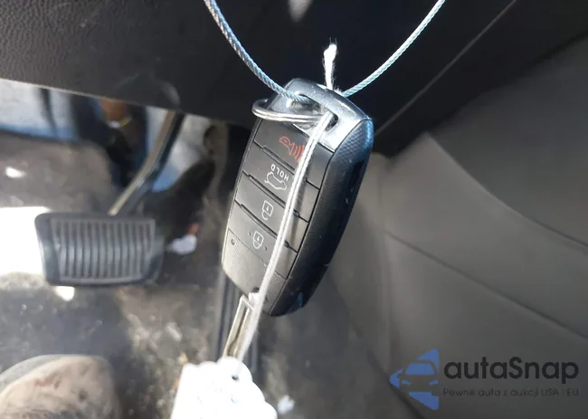 KNDJN2A21G7828609: 43759789