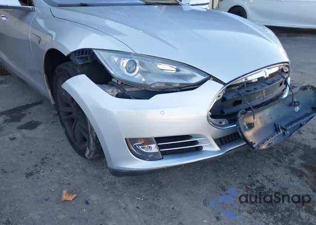 5YJSA1H14EFP52656: 43759968