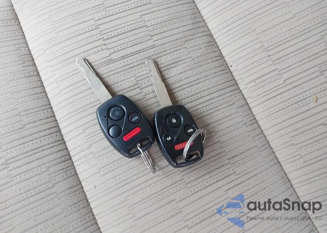 1HGCP2F32CA236414: 43761002