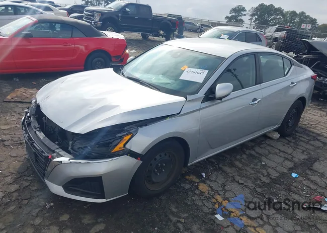 1N4BL4BV4PN384416: 43761047