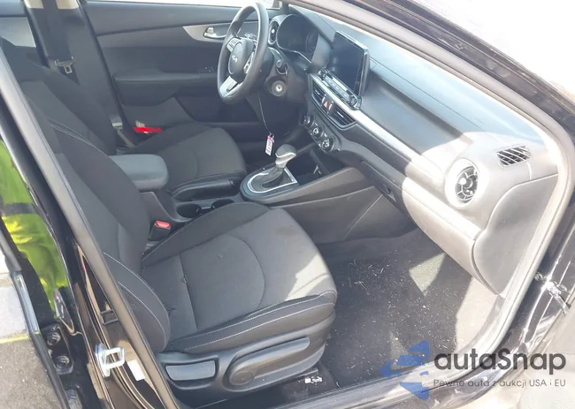 3KPF24AD4PE594803: 43761077