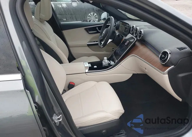 W1KAF4HB1RR177364: 43761114