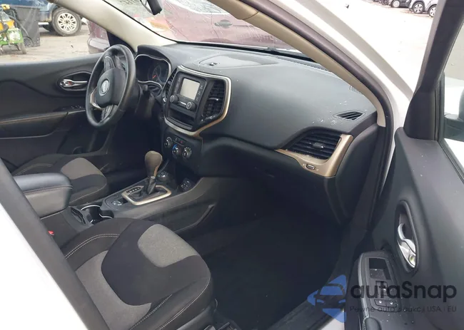 1C4PJMAB7EW141672: 43761147