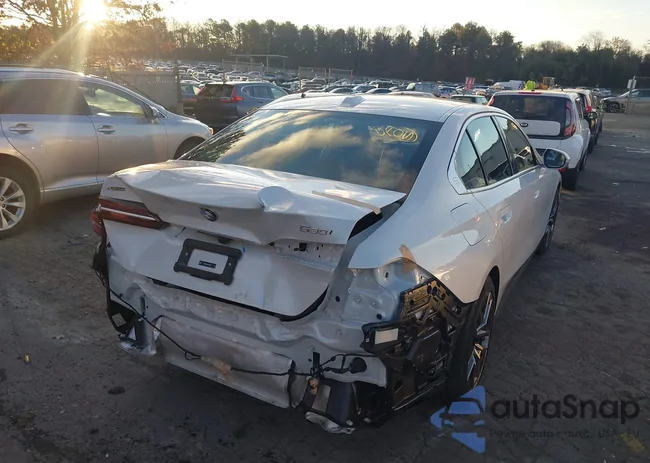 WBA53FJ03TCV25052: 43761277