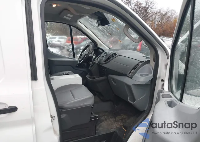 1FTYR1YG8KKA68148: 43761354