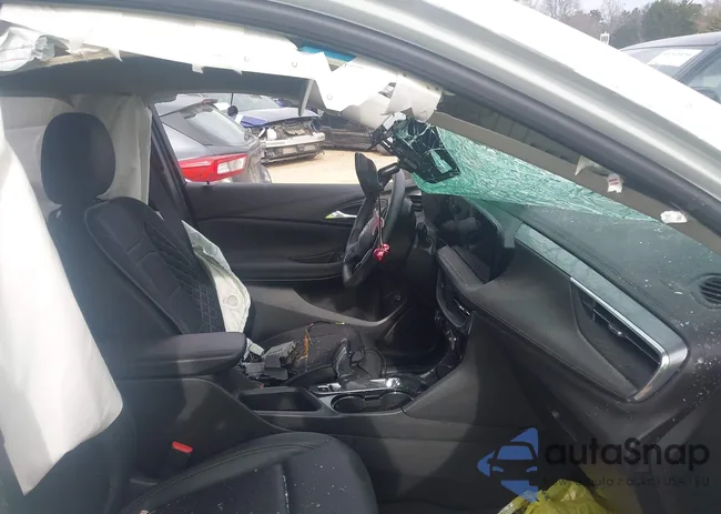 KL4AMDSL4RB013739: 43761402