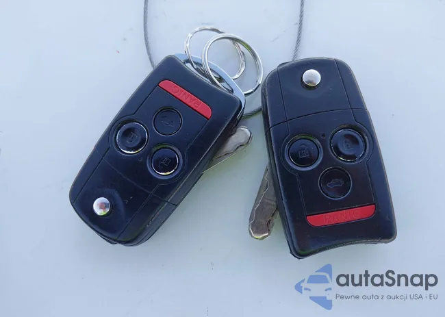 19UUA9F23AA001670: 43761459