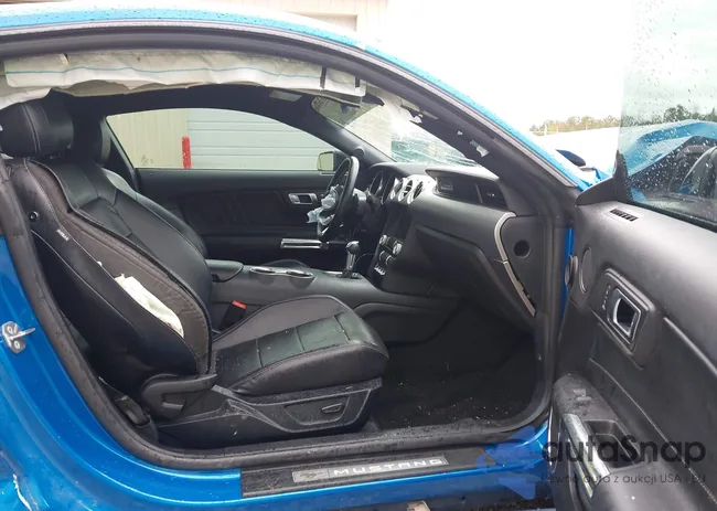 1FA6P8TH1M5143415: 43761486