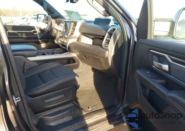 1C6SRFBT7LN251718: 43760889