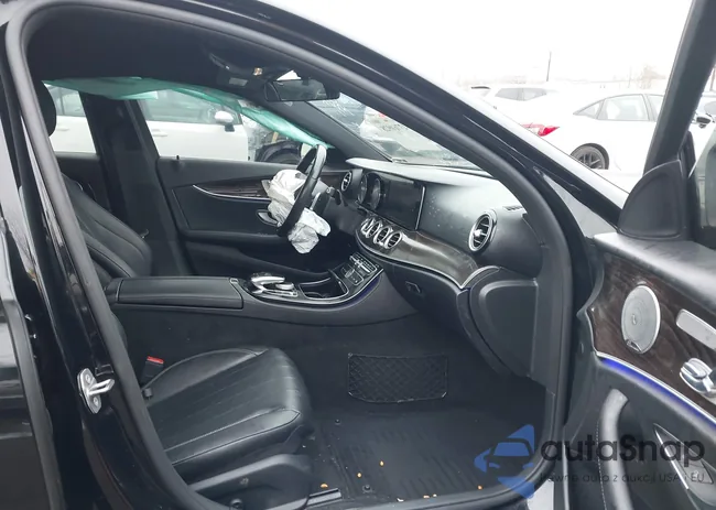 WDDZF4KB2HA063477: 43760928