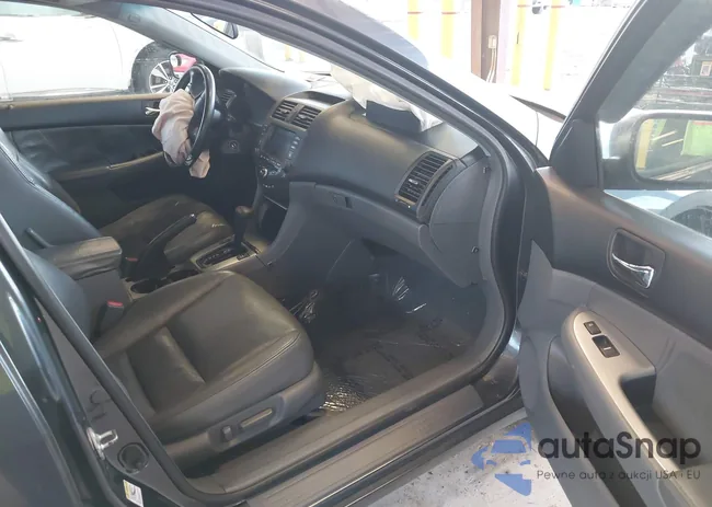 1HGCM66883A033345: 43762239