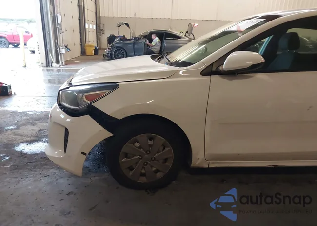 3KPA24AD6LE289310: 43762265