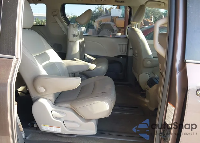 5TDYZ3DCXJS960357: 43762435