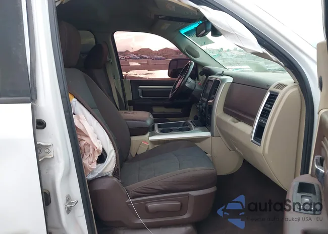 1C6RR7LT1FS749521: 43762447