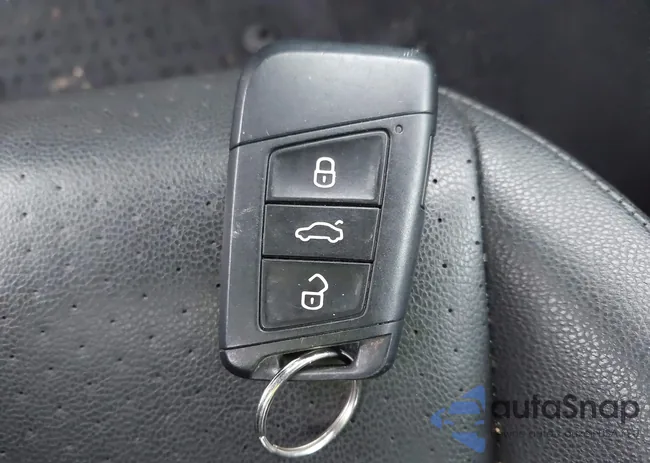 3VWC57BU5KM069447: 43762467