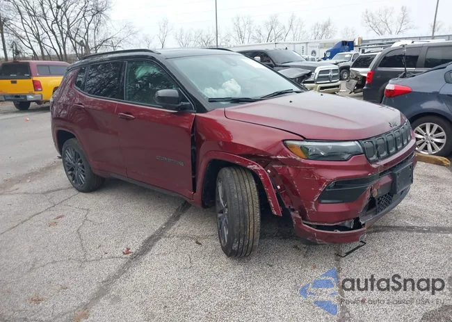 3C4NJDCB4NT221196: 43762589