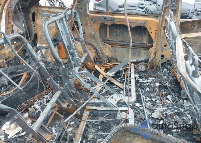 2FMDK4KC2BBA46467: 43761796