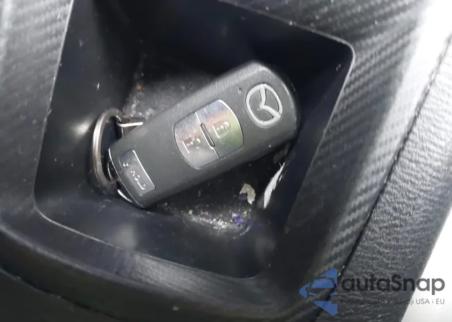 3MZBM1L72EM119195: 43761895