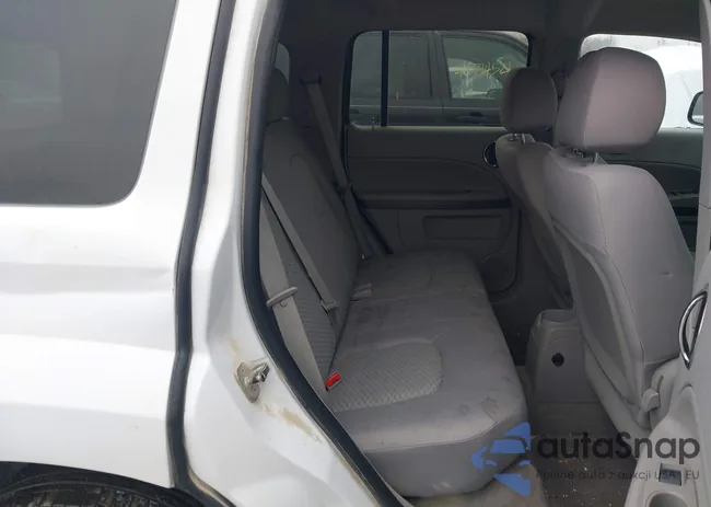 3GNBABFW2BS584076: 43763275