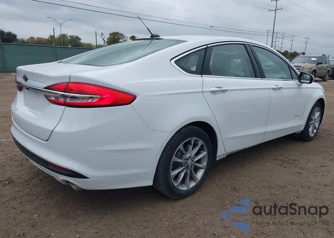 3FA6P0PU9HR121738: 43763479