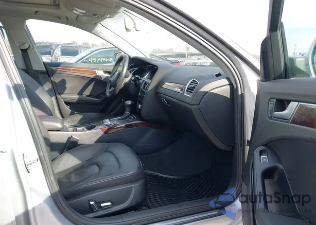 WAUBFAFLXEN008533: 43762626