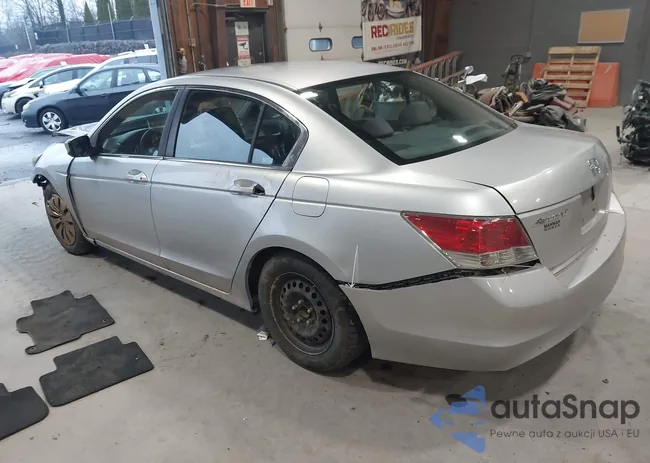 1HGCP26318A053612: 43762635