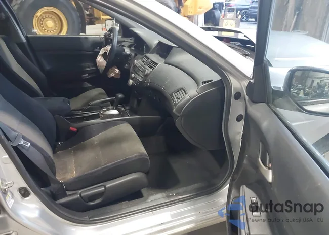 1HGCP26318A053612: 43762635