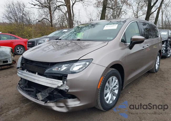 2C4RC1DG2HR585497: 43764013