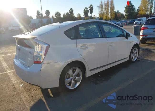 JTDKN3DU6B1386106: 43764240