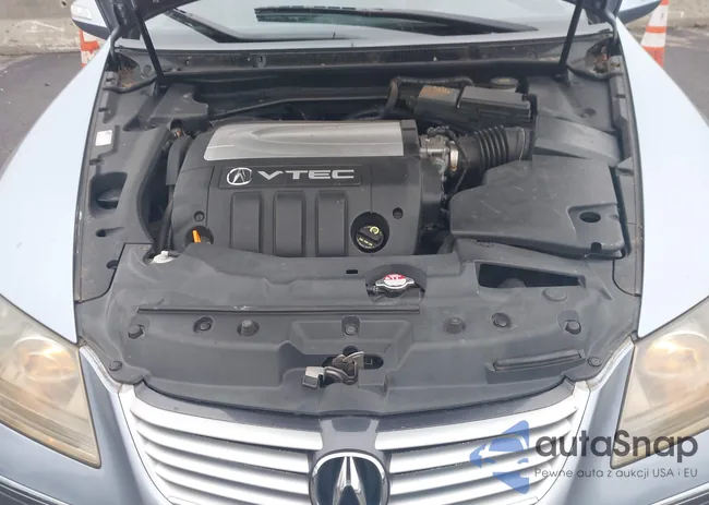 JH4KB16565C011343: 43765170