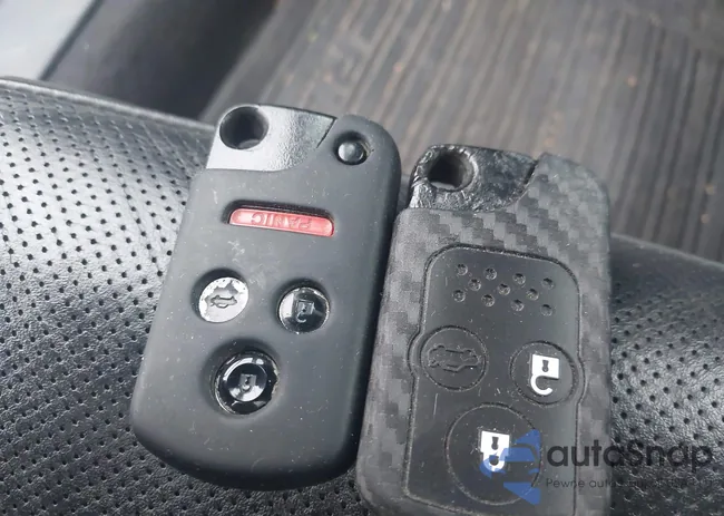 JH4KB16565C011343: 43765170