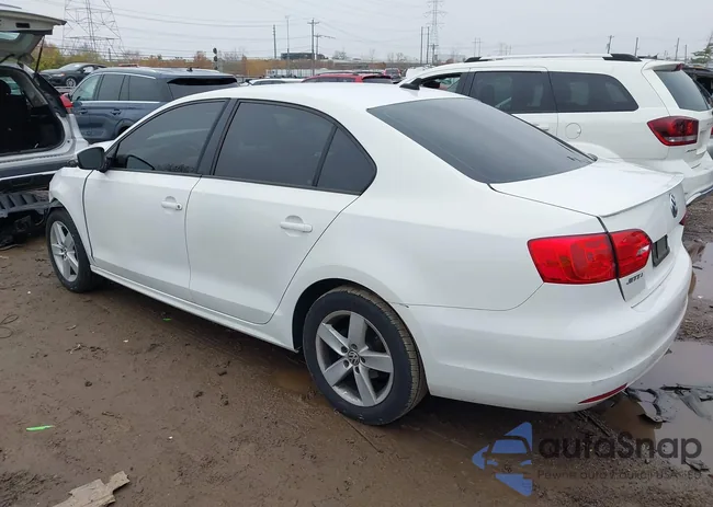 3VW3L7AJ4CM089655: 43765232