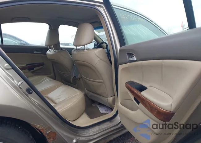 JHMCP26869C010883: 43765293